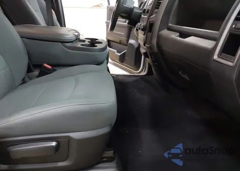 2018 Ram 1500 Express 4X4 6'4 Box from USA, damaged, VIN 1C6RR7FT5JS221341